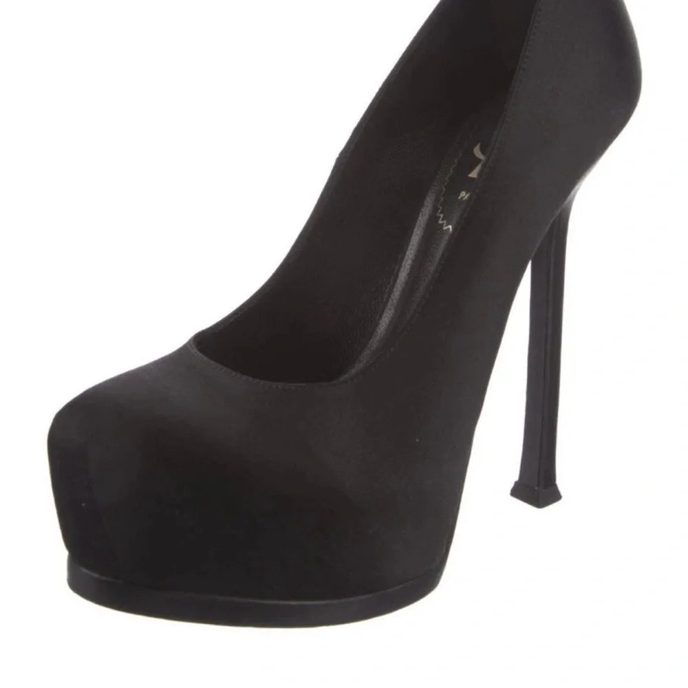 Yves Saint Laurent Black Women's Pumps - Picture 2 of 8